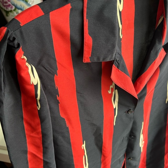 Highland Queen Vintage 80s Vibrant Red and Black Striped Shirt - Picture 5 of 16